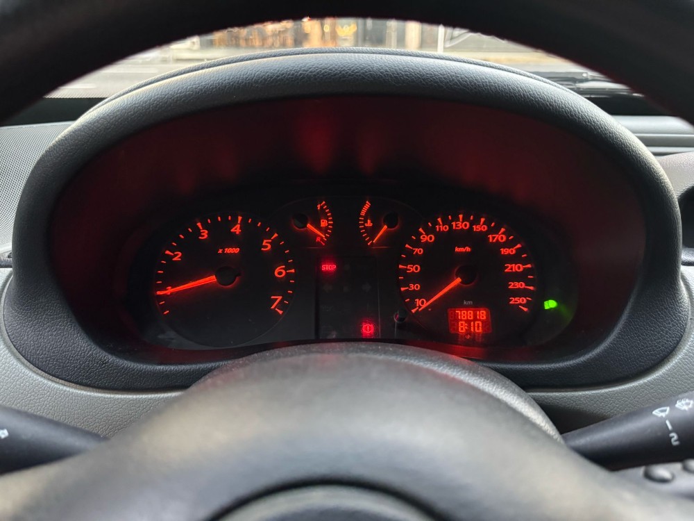 Renault 2012 kangoo 1.6 — foto 3